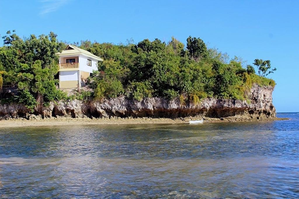 Thresher Cove Dive Resort Malapascua Exterior foto