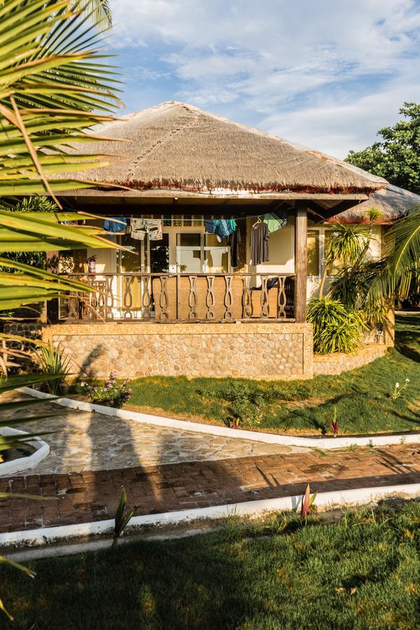 Thresher Cove Dive Resort Malapascua Exterior foto