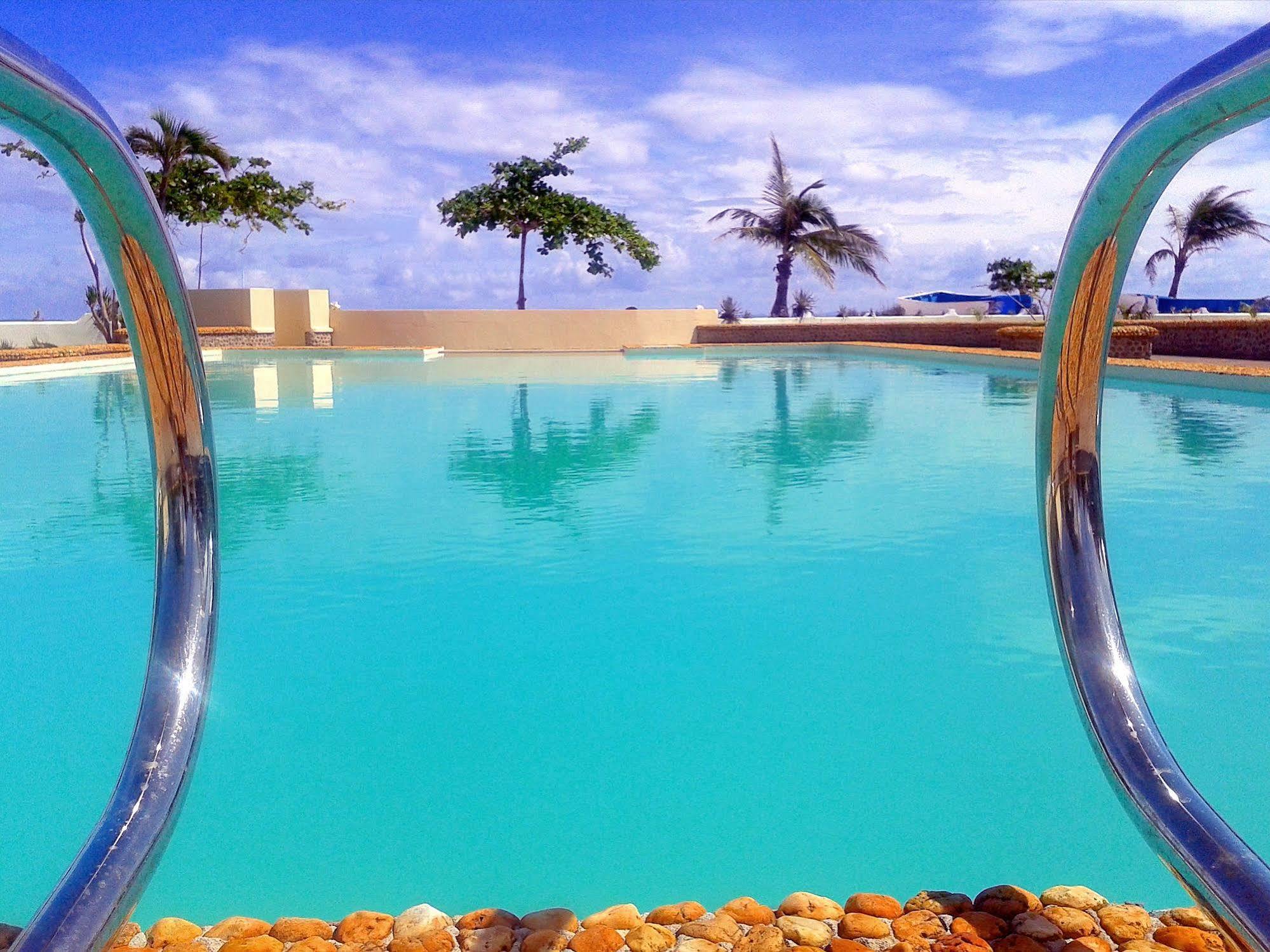 Thresher Cove Dive Resort Malapascua Exterior foto